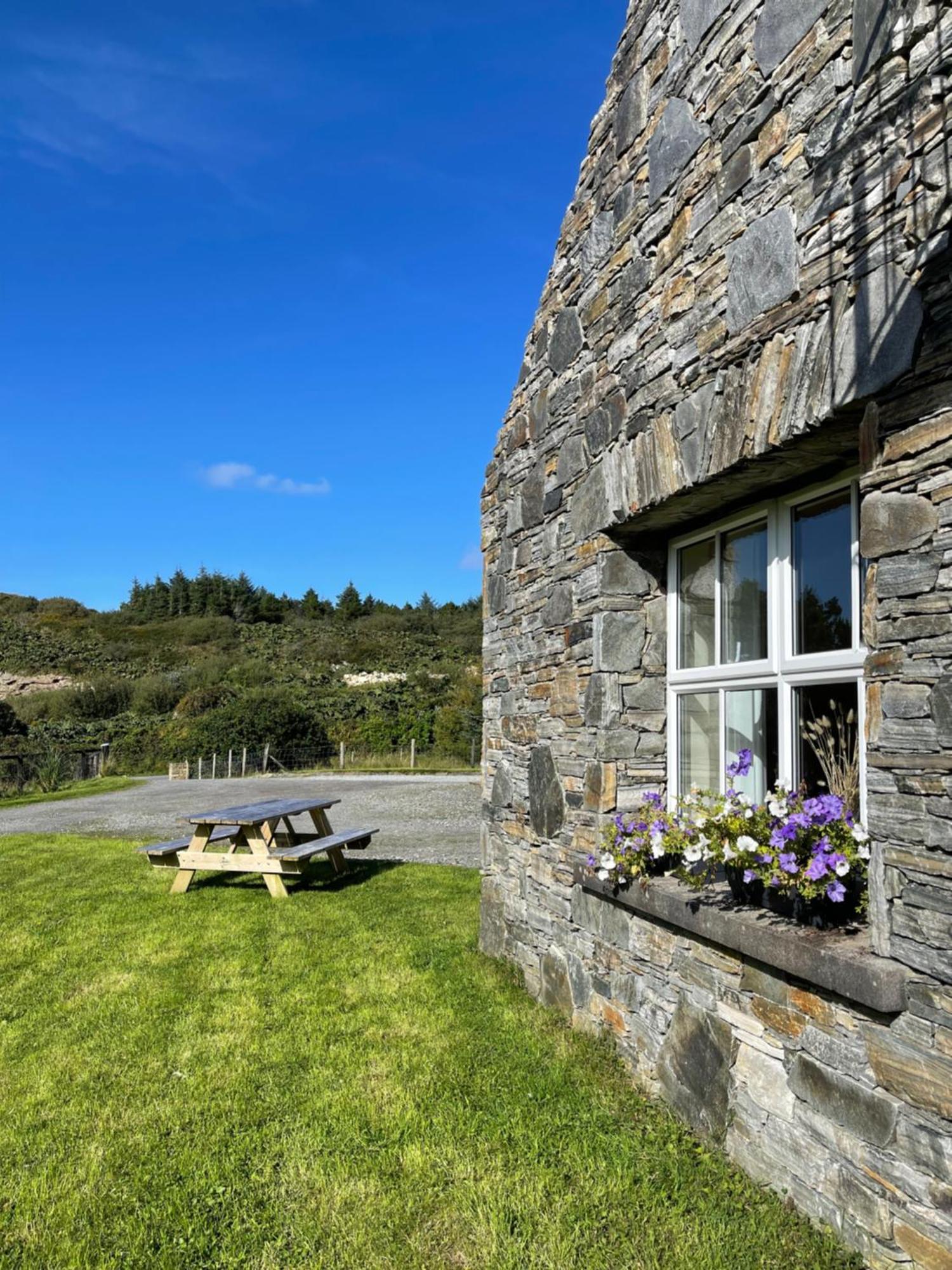 Shanakeever Farm - 3 Bedroom Apartment Clifden Eksteriør bilde
